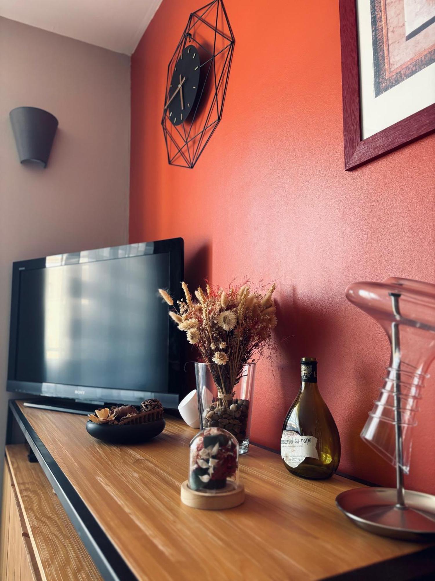 Appartement T3 Cosy Et Lumineux Avec Garage A 2 Pas Du Centre ! à Nîmes Extérieur photo